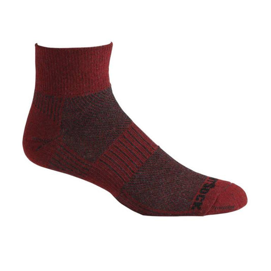LT Hike - Quarter Socks - Black/Red